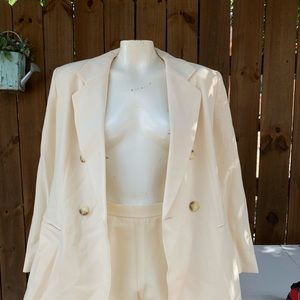 Vintage Victoria Jones blazer & pants.